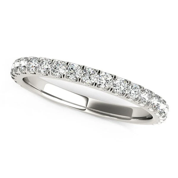 14k White Gold Round Pave Setting Diamond Wedding Band (3/8 cttw) - Image 2