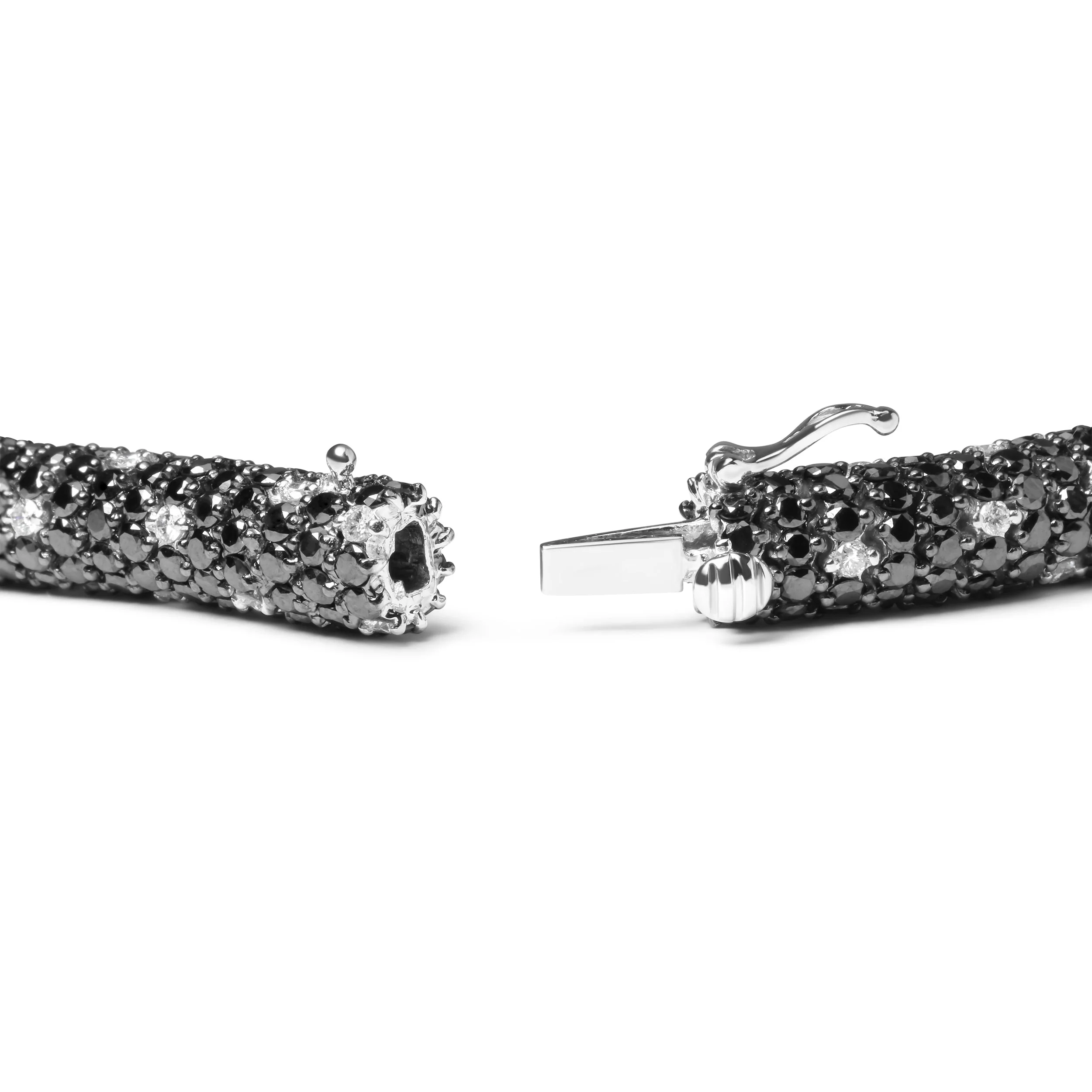 18K White Gold 20.0 Cttw Black and White Pave Set Diamond Eternity Snake Skin Style Tennis Bracelet (Black and G-H Color, SI1-SI2 Clarity) - Size 7" - Image 3