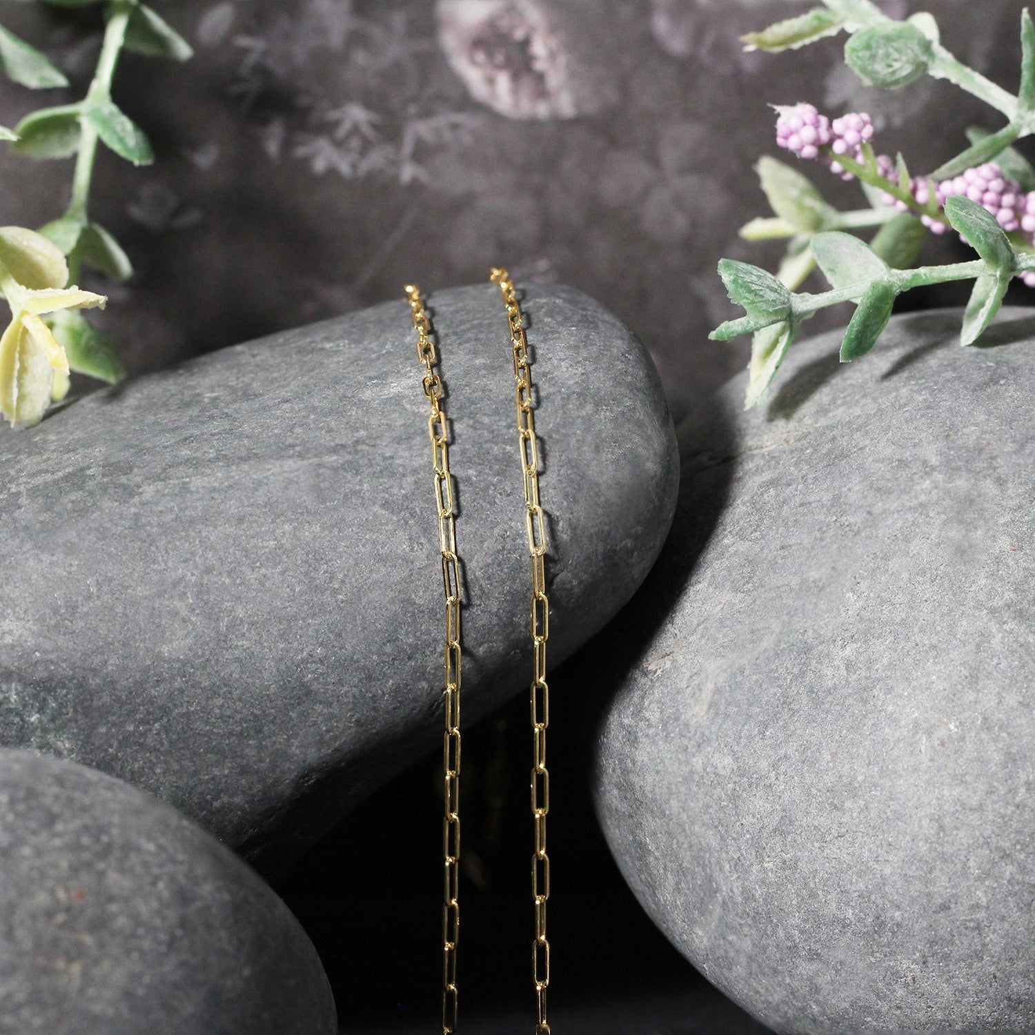 18K Yellow Gold Fine Paperclip Chain (1.50 mm) - Image 10