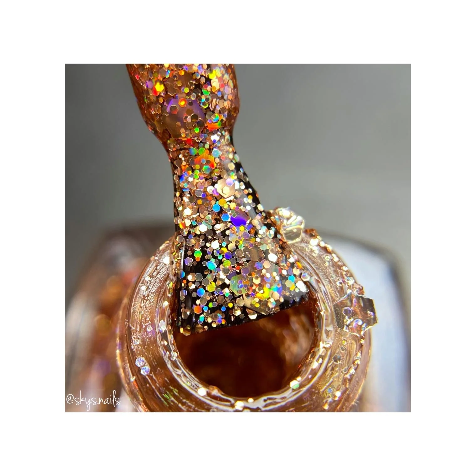 24K Chic - Holographic Polish - Image 3