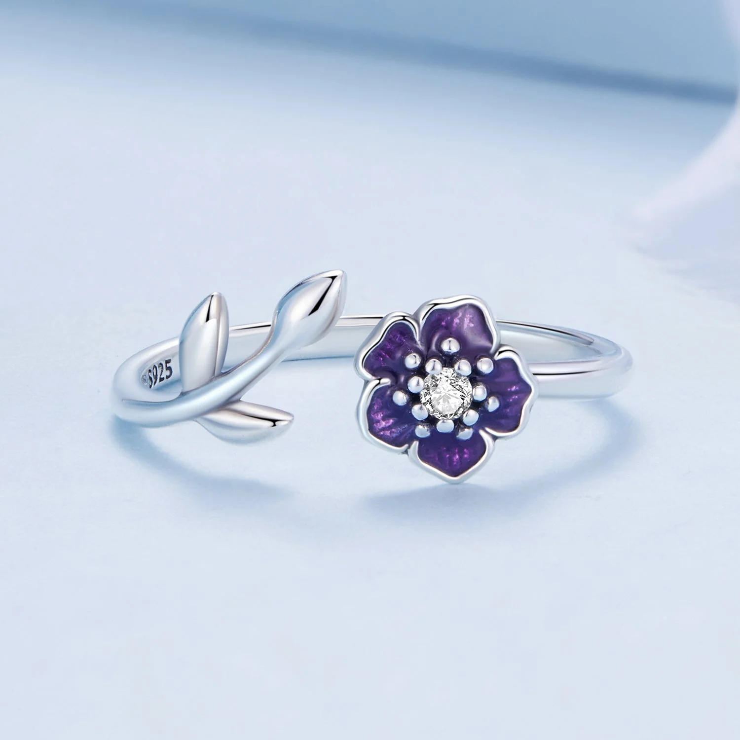 925 Sterling Silver Oxidized Flower Design Ring with Pavé Setting CZ - Image 3