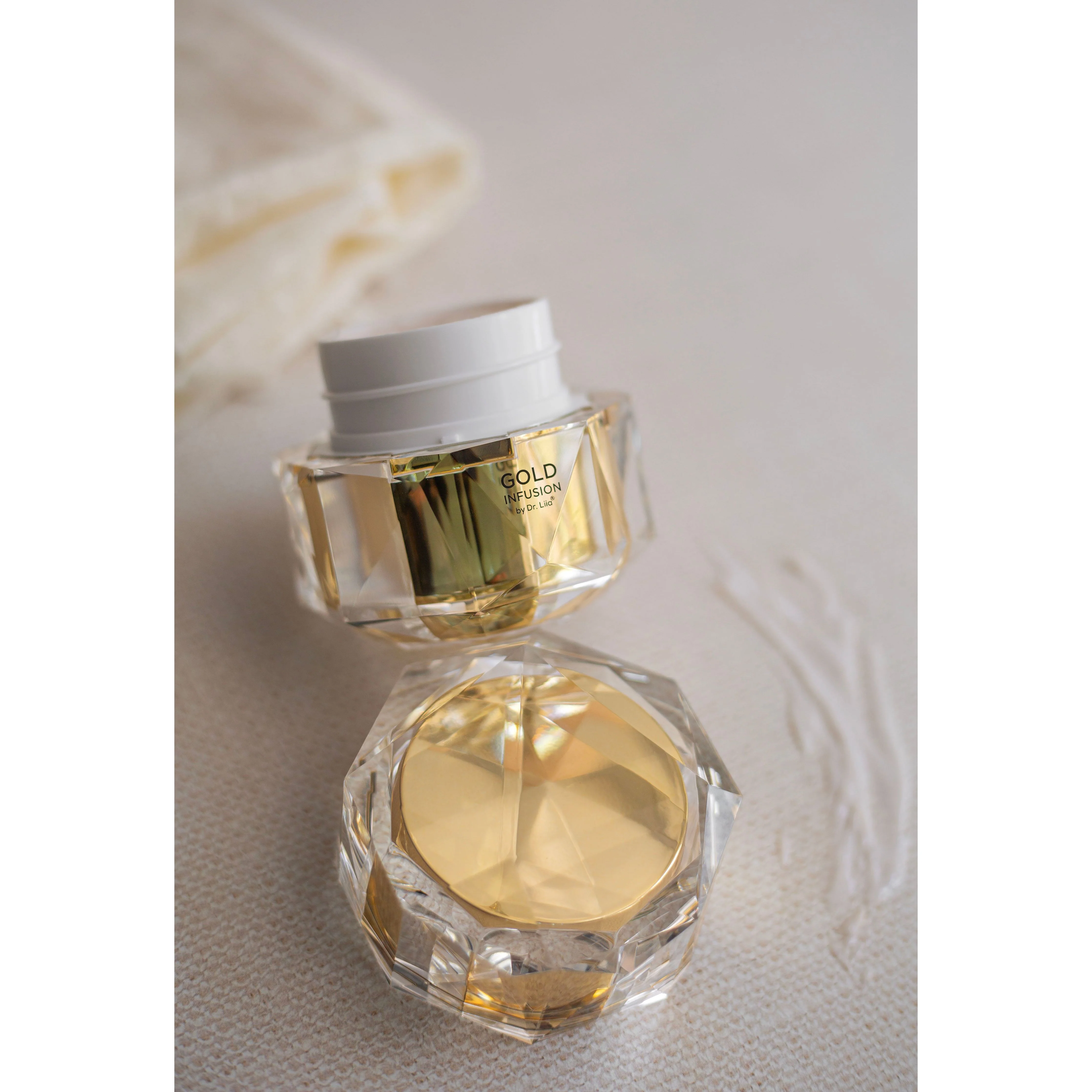 Anti-Aging Gold Infusion Cream – Brightening, Firming & Hydrating Moisturizer - Image 4