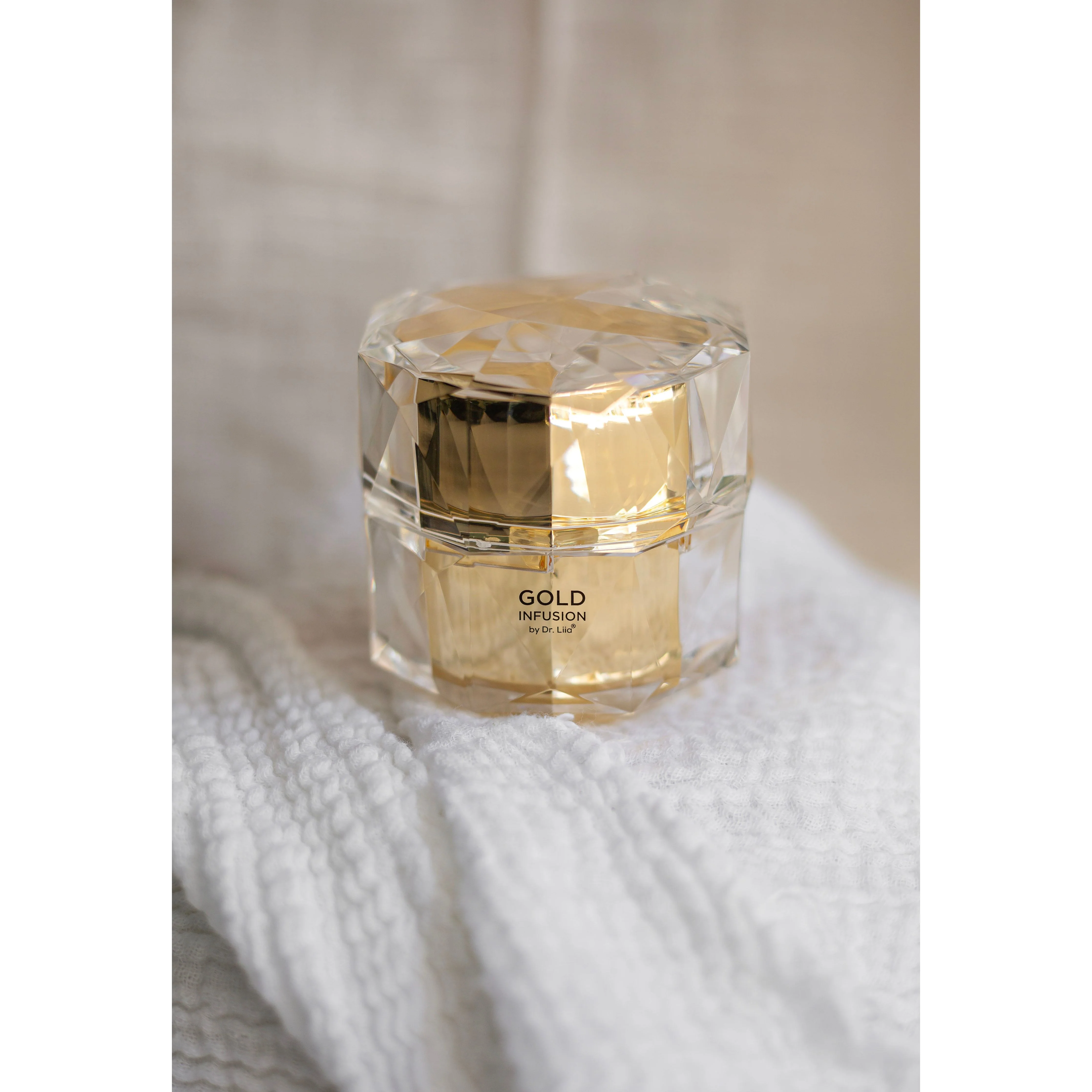 Anti-Aging Gold Infusion Cream – Brightening, Firming & Hydrating Moisturizer - Image 7
