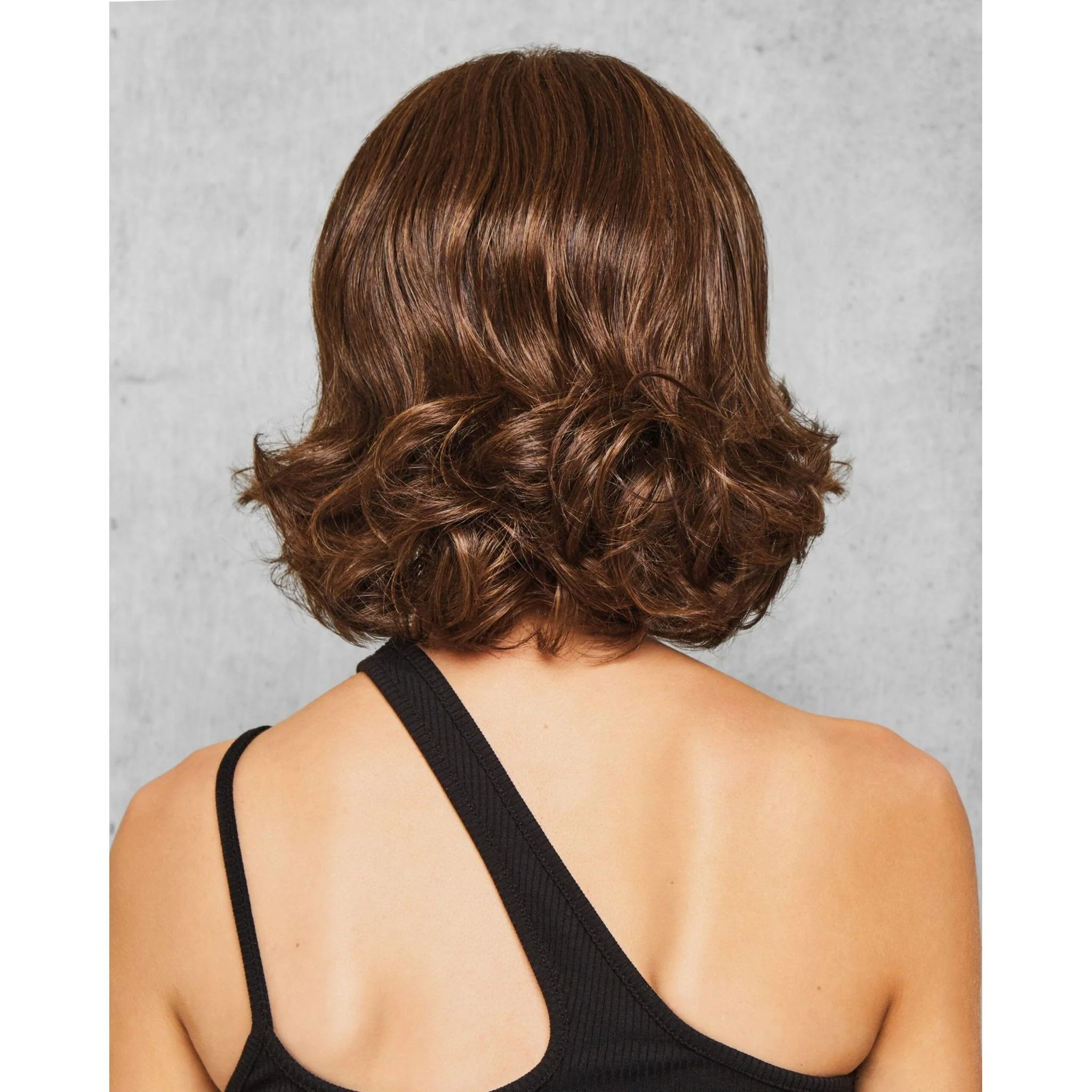 Bombshell Bob Wig R3025S+. Glazed Cinnamon - Image 2