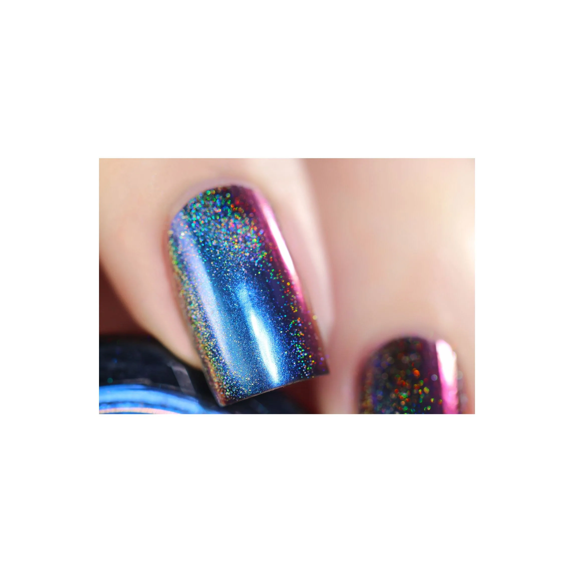 Chameleon Holographic Nail Powder: Royalty Suits Me - Image 5