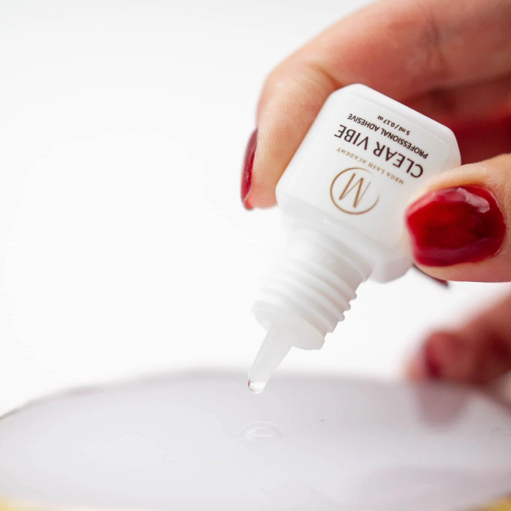 Clear Vibe - Lash Adhesive - Image 2