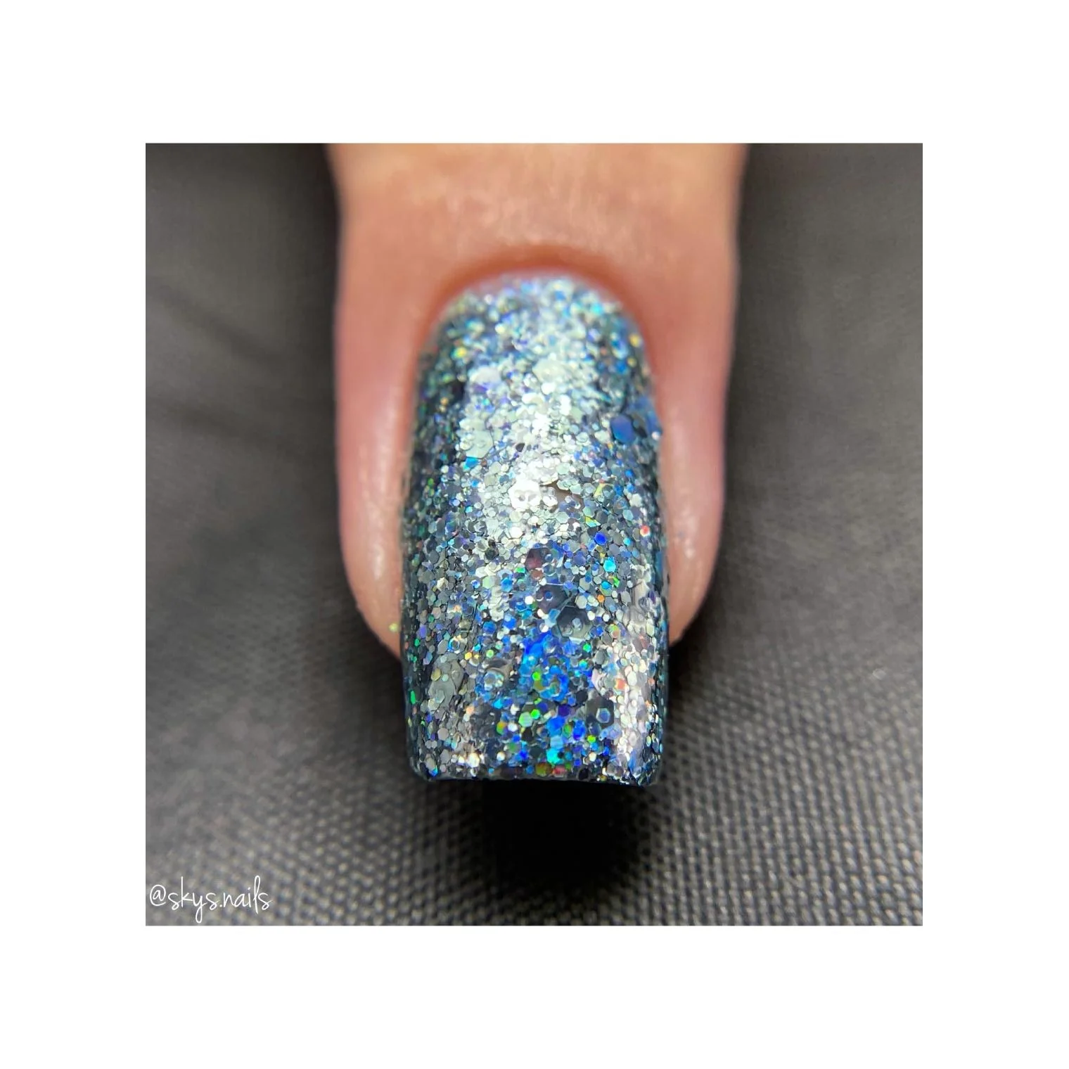 Deck The Halls In Holo - Holographic Polish - Image 21