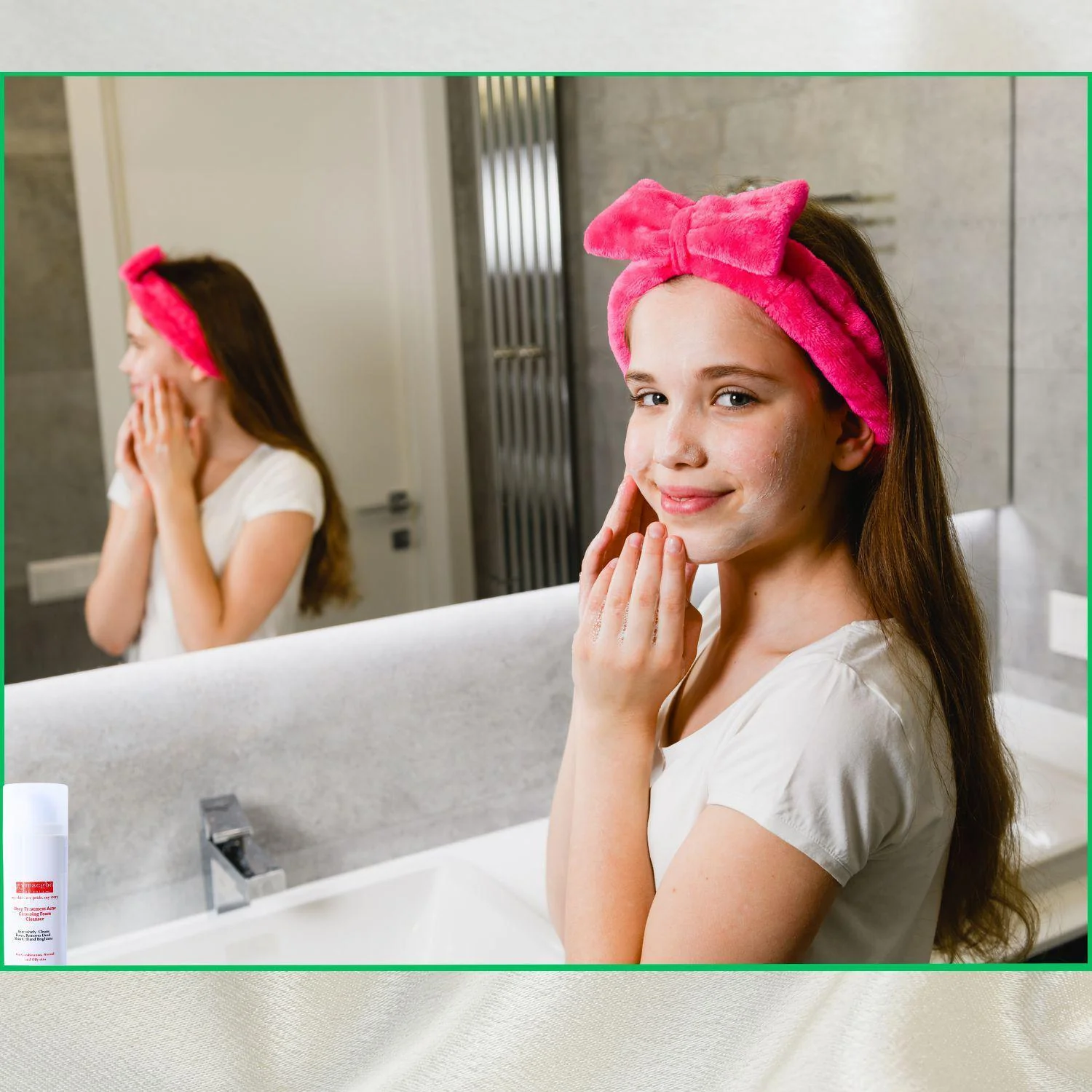Deep Treatment Acne Cleansing Foam Cleanser - Image 3