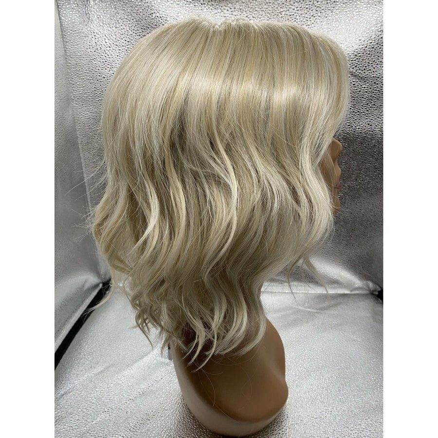 EDITOR'S PICK - wig by Raquel Welch - Image 30