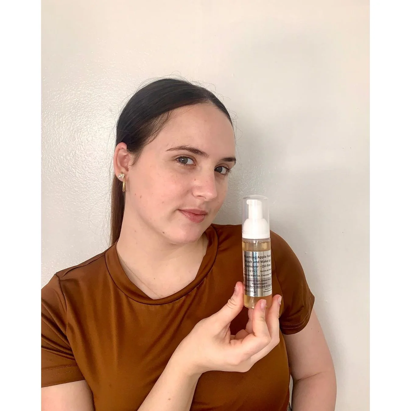 Gentle Foaming Facial Cleanser – Aloe, Apple & Ashwagandha for All Skin Types - Image 17