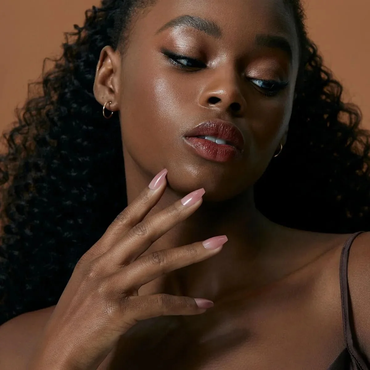 KISS Bare but Better Nails Nude Drama - Image 4