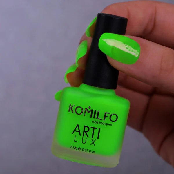 KOMILFO ARTILUX 032 NAIL REGULAR POLISH(NOT A GEL)(BRIGHT GREEN, NEON), 8 ML 222032 - Image 2