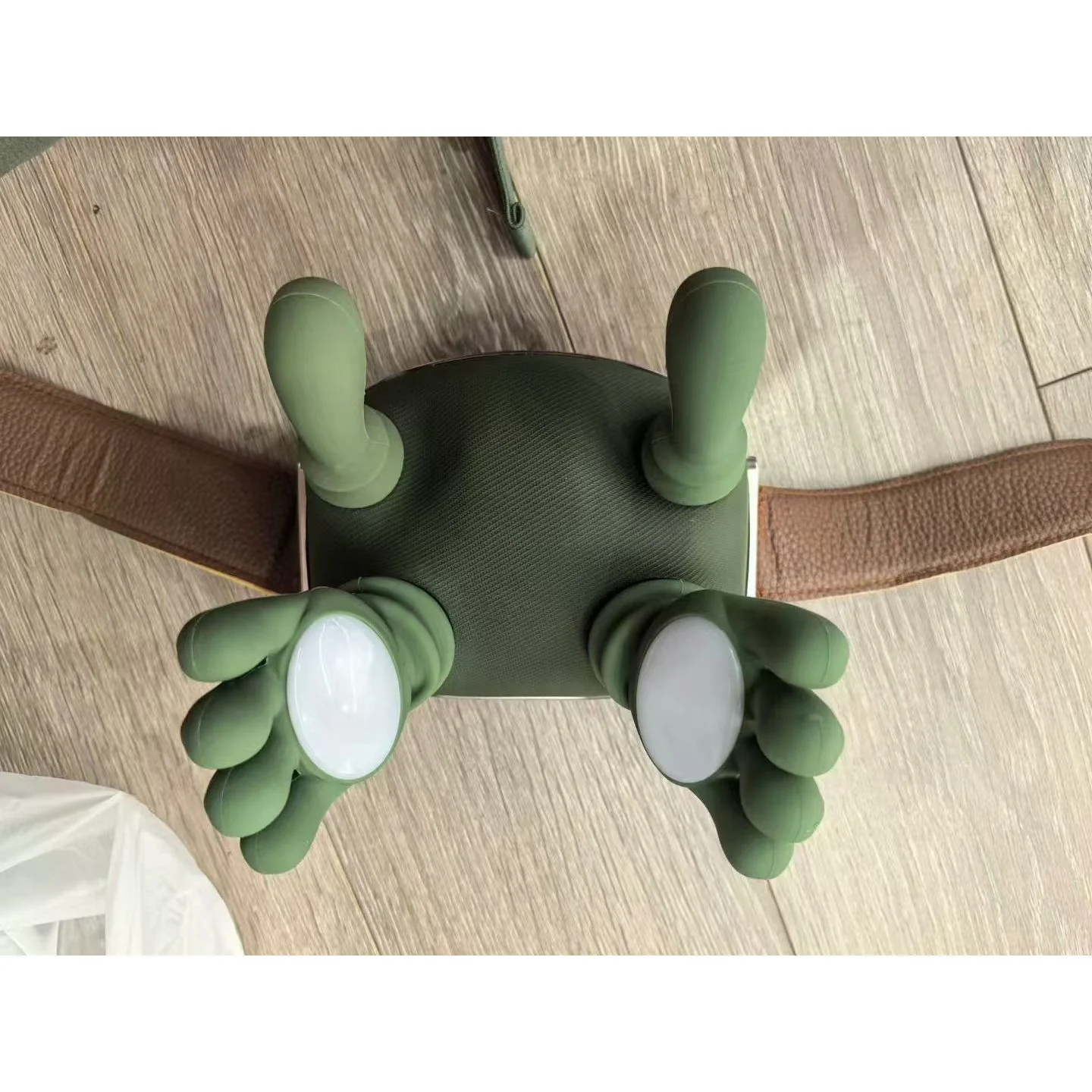 Master Hand Shoulder & Neck Massager with Heat Compress - Image 9