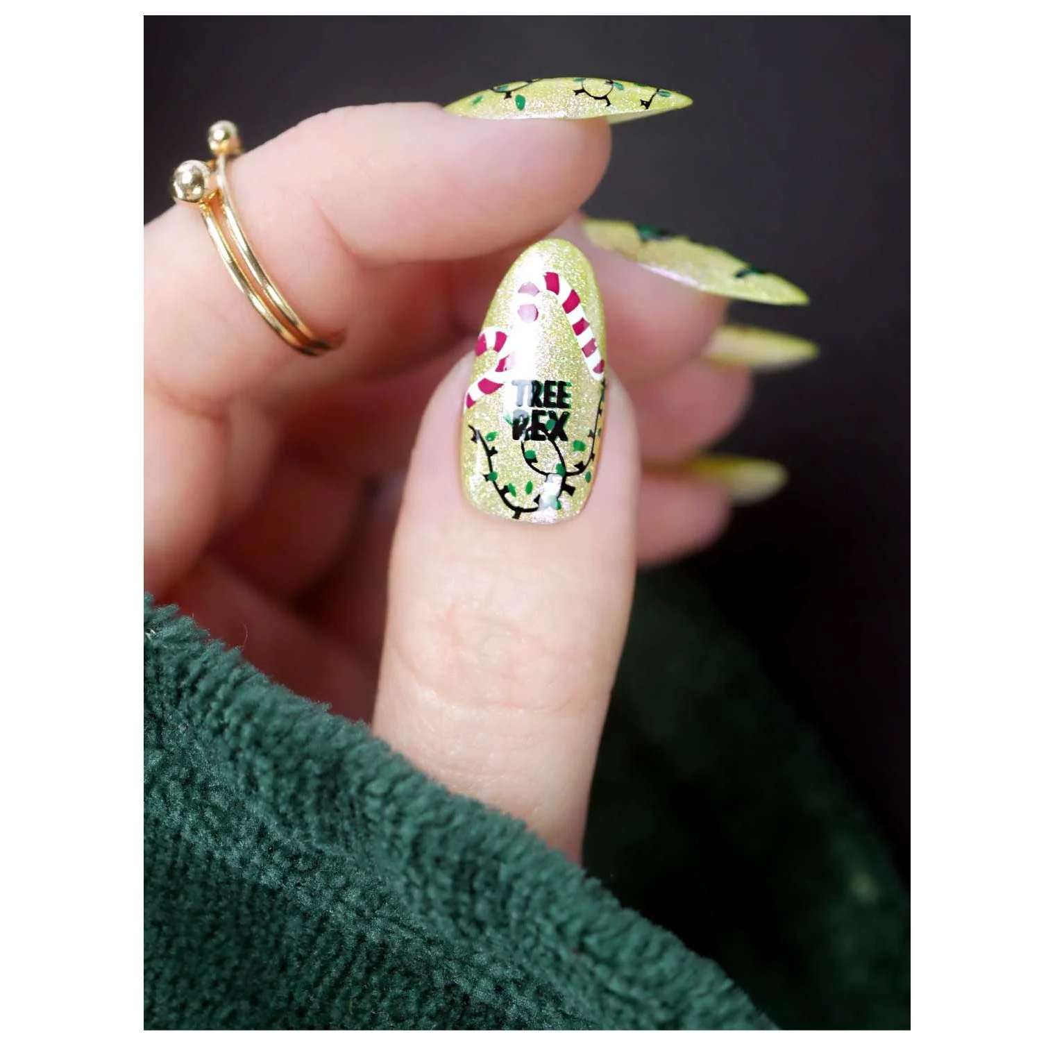 Merry & Bright - Image 23