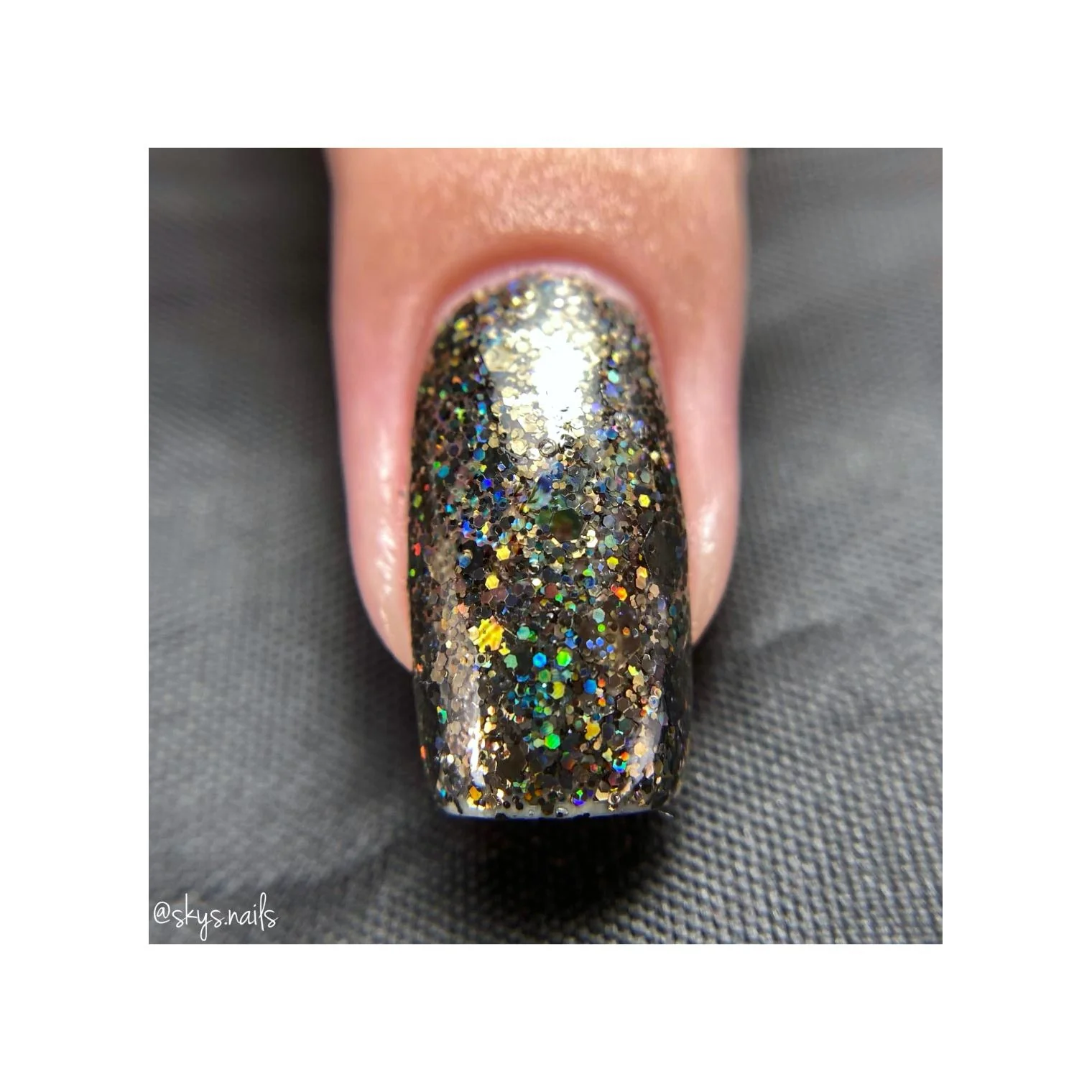 Midnight Howl - Holographic Polish - Image 3