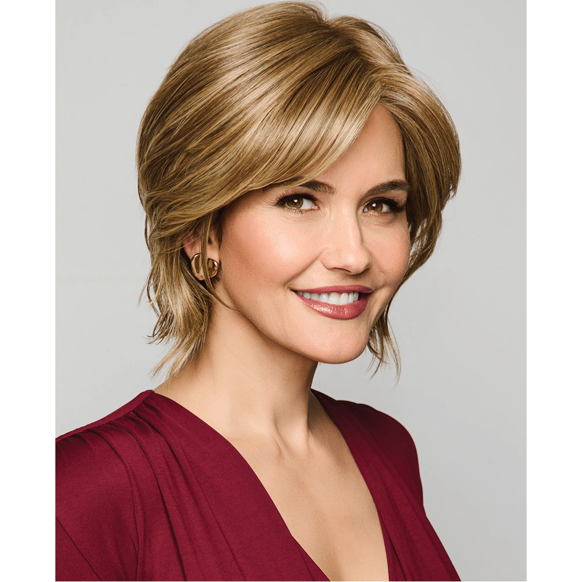 Raquel Welch Main Character Chin-Length Bob Wig for A Polished Sophisticated Look, Average Cap - Ss19/23 SS Biscuit