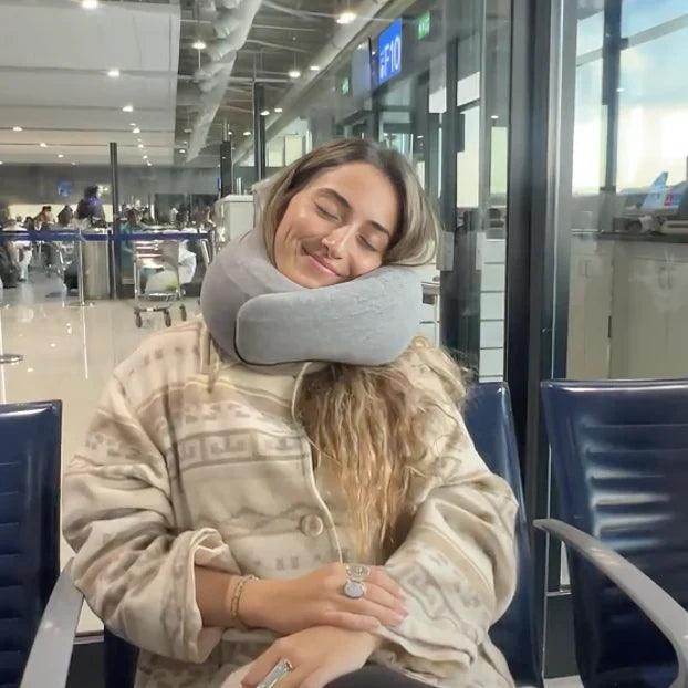 Travel pillow for long flights - Image 2