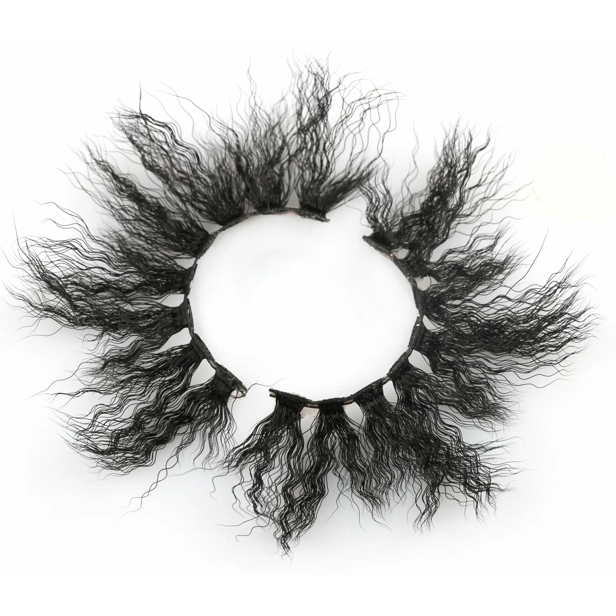 VIP Kinky Curl Lashes - Image 7